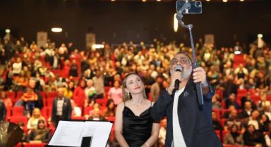 KOCASİNAN’IN TÜRKÜ GECES GÖNÜLLERE YOL AÇTI