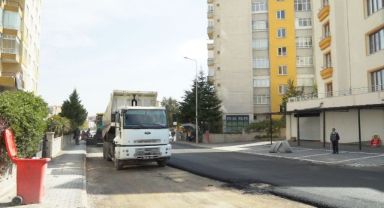 MELİKGAZİ'NİN YOLLARI YENİLENİYOR, DAHA KONFORLU HALE GELİYOR
