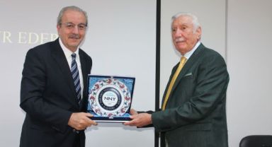 NNYÜ’DE “NUH NACİ YAZGAN VE OSMANLIDAN CUMHURİYETE DÖNÜŞÜM” KONULU KONFERANS