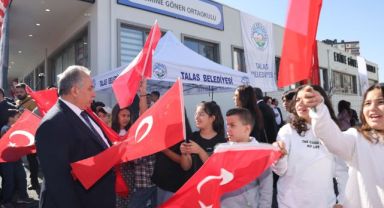 TALAS’TA CUMHURİYETİN 100. YILINA EMİNE GÖNEN ORTAOKULU ARMAĞANI