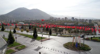 TALAS'TA YER GÖK KIRMIZI BEYAZ!