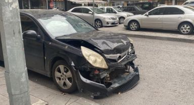 2 kişinin yaralandığı kaza kamerada