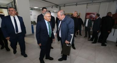 BAŞKAN BÜYÜKKILIÇ, ÖĞLE YEMEĞİNDE BELEDİYE PERSONELİ İLE BULUŞTU