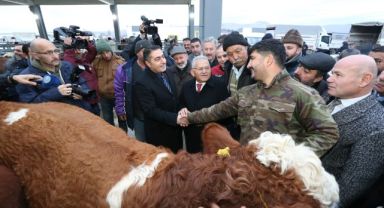 BÜYÜKKILIÇ, İÇ ANADOLU’NUN EN BÜYÜK CANLI HAYVAN BORSASI VE PAZAR YERİ’Nİ ZİYARET ETTİ