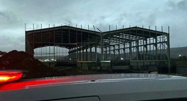 Fırtına nedeniyle inşaatın çatısından düşen işçi hayatını kaybetti