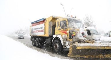 KAYSERİ BÜYÜKŞEHİR, 367 PERSONEL VE 176 ARAÇLIK DEV KADRO İLE KIŞA HAZIR