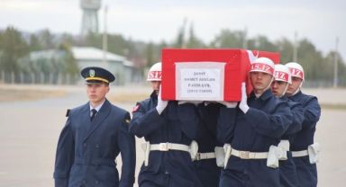 24 saatte 12 şehit: Türkiye yasa büründü