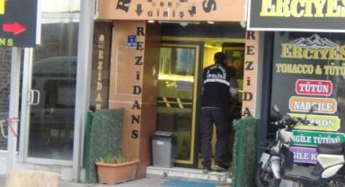 62 yaşındaki adam rezidansta ölü bulundu