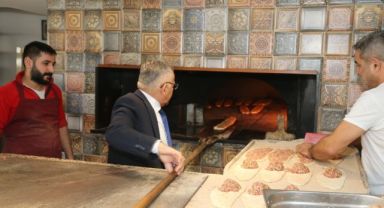 Başkan Büyükkılıç, fırının başına geçti, pide pişirdi
