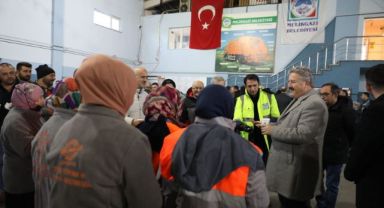 BAŞKAN PALANCIOĞLU MESAİYE, SAHA ÇALIŞANLARINI ZİYARET EDEREK BAŞLADI