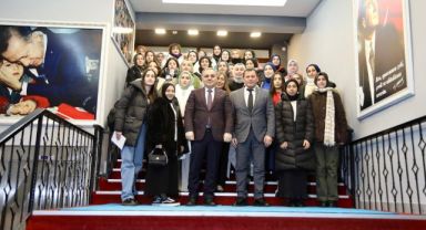 Rektör Prof. Dr. Altun, KYK Kocasinan Kız Öğrenci Yurdu Öğrencileri ile Bir Araya Geldi