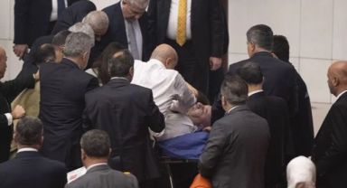 Saadet Partisi milletvekili Hasan Bitmez TBMM kürsüsünde konuşurken bir anda yere yığıldı