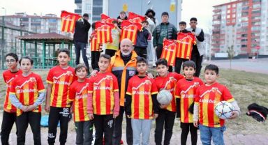 BAŞKAN ÇOLAKBAYRAKDAR’DAN KAYSERİSPOR’A HEP DESTEK, TAM DESTEK