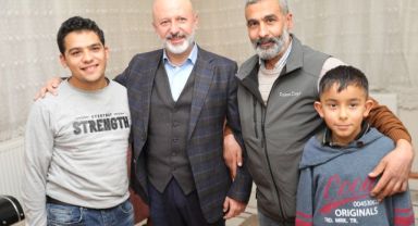 BAŞKAN ÇOLAKBAYRAKDAR, EMRE’NİN YÜZÜNÜ GÜLDÜRDÜ