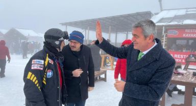 BU ŞEHİRDE İNSANLARIN YÜZÜNÜ GÜLDÜRECEĞİM KAYSERİLİLER KENDİNİ KENTİNDE EMİN HİSSEDECEK OTOBAN VE HIZLI TRENİ BU KENTE GETİRECEĞİM KAYSERİ MÜLTECİ KENTİNE DÖNMEYECEK