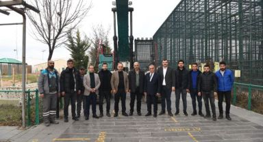 BÜYÜKŞEHİR, HAYVANAT BAHÇESİNDE TEMİZLİK VE TADİLAT ÇALIŞMALARINA BAŞLADI