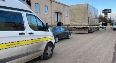 Kamyon ile duvar arasında sıkışan çocuk hayatını kaybetti