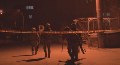 Kayseri'de tüfekle polise direnen şahsı özel harekat polisi etkisiz hale getirdi