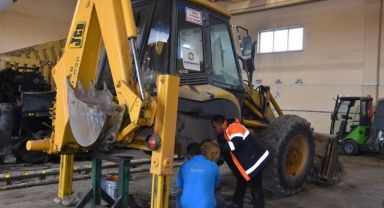 -KOCASİNAN’IN ATÖLYESİ, BÜYÜK BİR FABRİKA GİBİ ÇALIŞIYOR