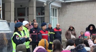 Öğrencilere Okul Ziyareti ve Jandarmanın Tanıtımı Faaliyet