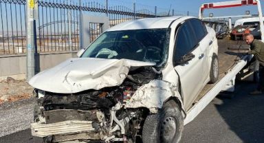 Otomobiller kavşakta çarpıştı: 1’i ağır 3 yaralı