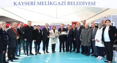 BAKAN MEHMET ÖZHASEKİ MUHALEFETİN BELEDİYE BAŞKANLARINA SESLENDİ: “5 YIL BOYUNCA NE YAPTINIZ?”