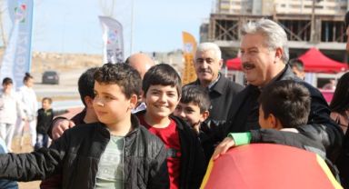 MELİKGAZİ’NİN DÜZENLEDİĞİ TOKİ MAHALLE ŞENLİĞİNDE HERKES GÖNLÜNCE EĞLENDİ