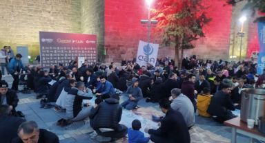 Gazze iftarına Kayseri'den yoğun ilgi
