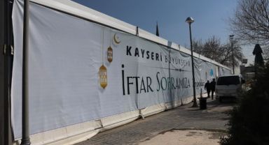 Kayseri’de Büyükşehir Belediyesi tarafından iki noktada Ramazan boyunca iftar sofrası kurulacak.