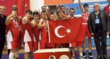 Özel sporcularımız dünya ikincisi