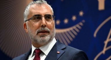 Vedat Işıkhan'dan mesai saati açıklaması!