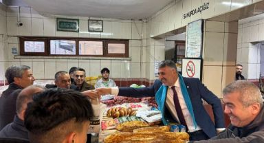 YURDER ŞAHİN bu kez fırın tezgahının başına geçti ihtiyaç sahipleri için ekmek dağıtımı yaptı