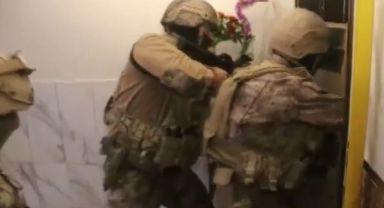 Aranan şahıslara 102 polis ile operasyon: 13 gözaltı