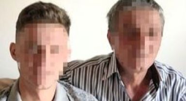 Babasını bıçaklayan genç ölü olarak bulundu