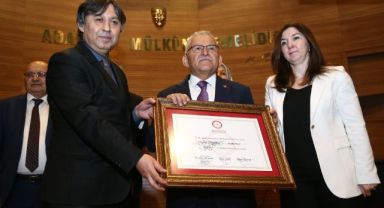 Başkan Büyükkılıç Mazbatasını Aldı