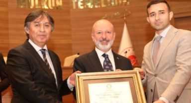 Başkan Çolakbayrakdar, Mazbatasını aldı!