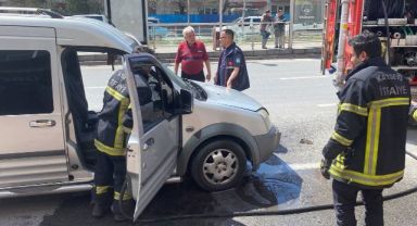 Kayseri’de seyir halindeki ticari araçta yangın