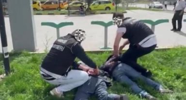 Kayseri'ye şehirlerarası otobüsle uyuşturucu sokmaya çalışanlar yakalandı