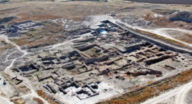 Kültepe'de bulunan 'Anisa Levhası'