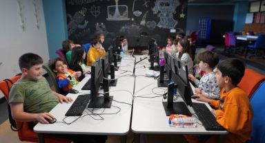 Başkan Palancıoğlu’ndan Çocuklara Teknoloji Atölyesi Hizmeti