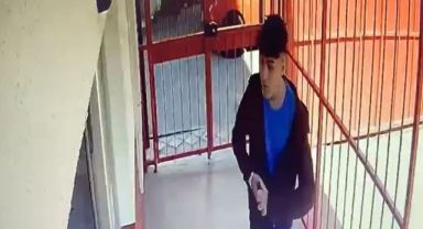 Okul müdürünü vuran öğrencinin liseye silahla geliş ve gidiş anı kamerada