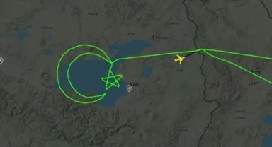 Reisi'nin bulunduğu helikopter enkazını bulan Akıncı İHA Türkiye'ye döndü ay yıldız rotası çizdi