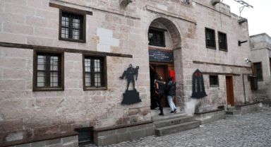 Çanakkale Müzesi'ne ünlü akını