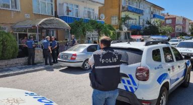 Kahvaltı sofrasında başından tabancayla vurulan şahıs ağır yaralandı