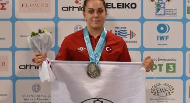Yağmur Bulut’tan 3 madalya birden