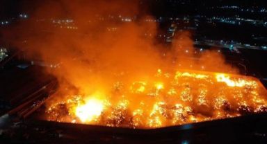 Aydın'daki kağıt fabrikasında yangın: 23 ilden takviye geldi, günlerdir söndürülemiyor! 55 bin ton...