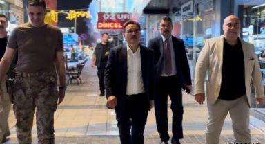 Kayseri Valisi Gökmen Çiçek ve İl Emniyet Müdürü Atanur Aydın, Millet Caddesi'nde Vatandaşlarla Buluştu