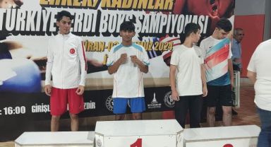 Kocasinan'ın boks sporcusu Muhammet Ali Tayyar türkiye şampiyonu oldu