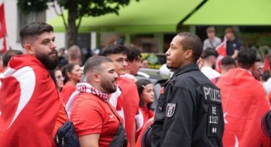 Maç bitti ama Almanya durmuyor! Bozkurt selamı verenlerin peşine düştü