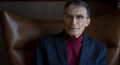Prof. Aziz Sancar Toprağa Çıplak Ayakla Basmanın Faydalarından Bahsetti